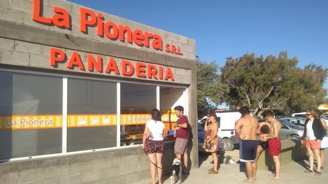 FOTO: Mati Arrieta se convirtió en panadero en Puerto Madryn