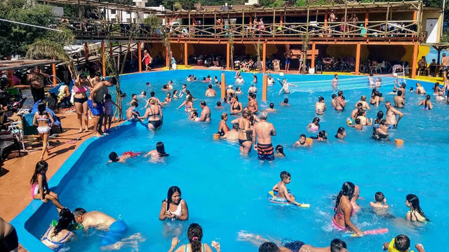 Diversión para todos en el Complejo Vértigo Acuático