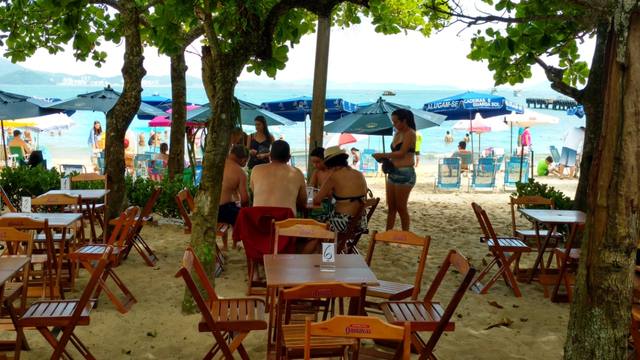 La playa de Laranjeiras, un paraíso dentro de Camboriú