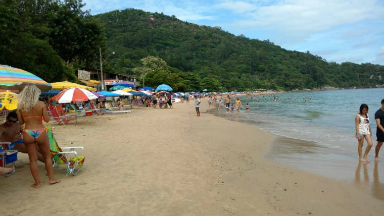 La playa de Laranjeiras, un paraíso dentro de Camboriú