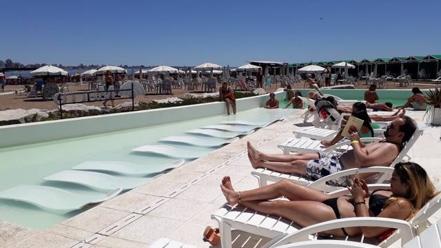 FOTO: Torreón del Monje, donde convive el relax con la playa