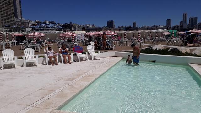Torreón del Monje, donde convive el relax con la playa