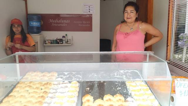 Las medialunas más famosas de Reñaca son argentinas