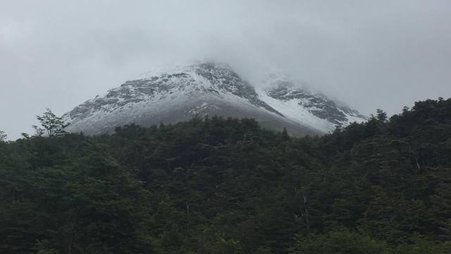 El Glaciar Martial deslumbra a los turistas en Ushuaia