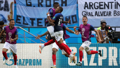 AUDIO: 3º gol de Francia (Mbappé)