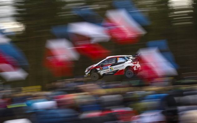 Ott Tänak vuela a la victoria y además suma los 5 puntos del Power Stage