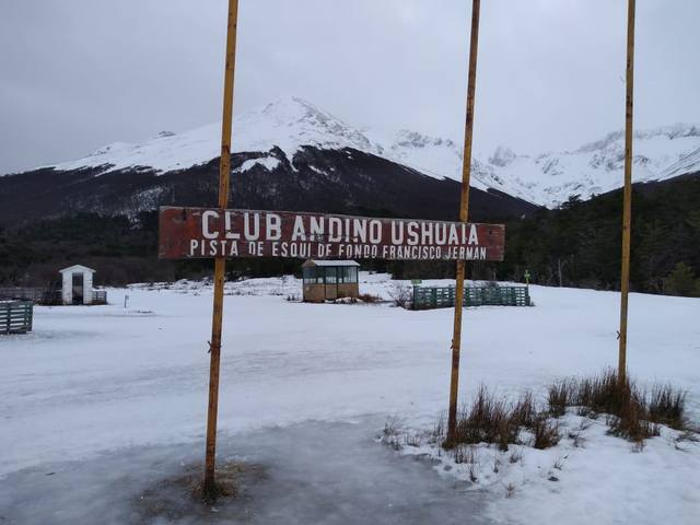 Esquí de fondo por los bosques de Tierra del Fuego