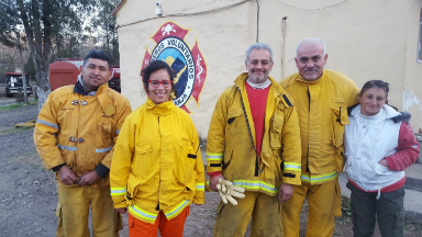 Lucha contra el fuego, dos historias de entrega y servicio