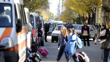 AUDIO: Cómo mejorar el caos de tránsito en los ingresos a colegios