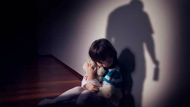 FOTO: Imputaron a un policía acusado de abusar de su hija