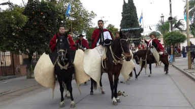AUDIO: Polémica por el uso de caballos en desfiles gauchos
