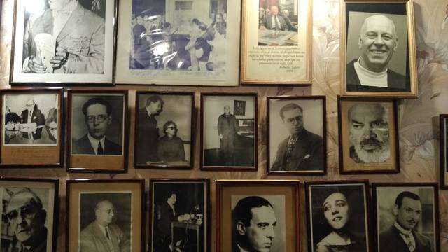 FOTO: Rony Vargas visitó una joyita de Buenos Aires: Café Tortoni