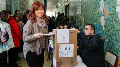 AUDIO: Cristina votó en Santa Cruz sin declarar ante la prensa