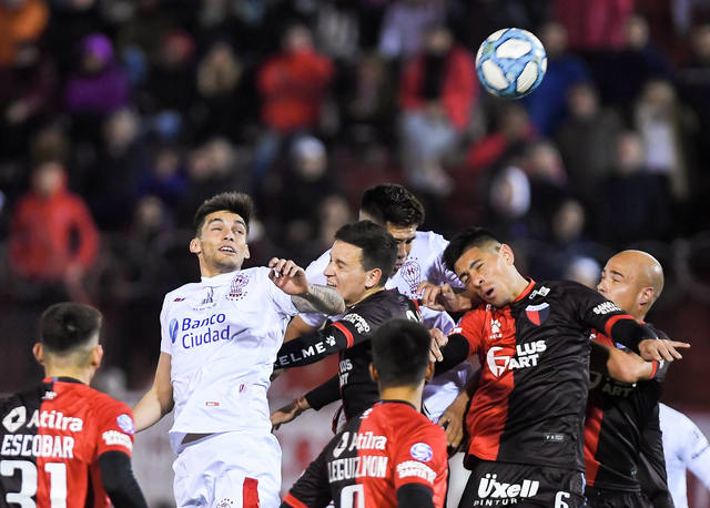 Colón no pudo con Huracán y sumó su segundo traspié al hilo