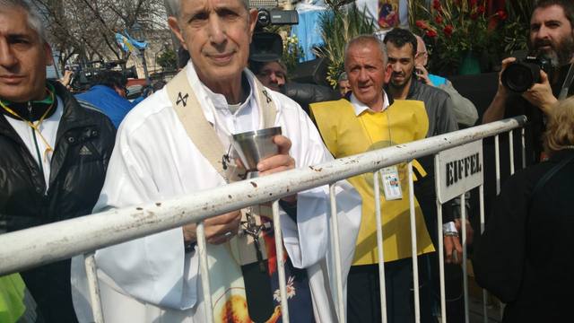 FOTO: Miles de fieles agradecieron y pidieron a San Cayetano