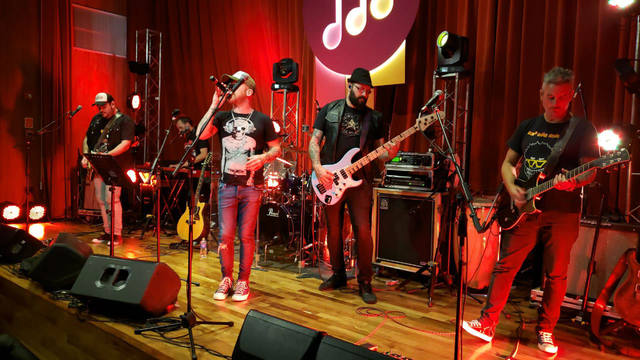 La Beriso hizo vibrar a puro rock a Casa Naranja