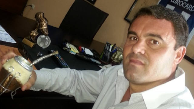 El ex futbolista continuará en prisión.