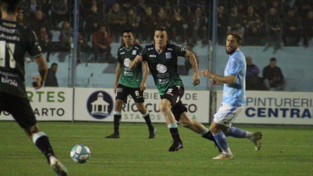 Histórico debut con goleada de Estudiantes de Río Cuarto