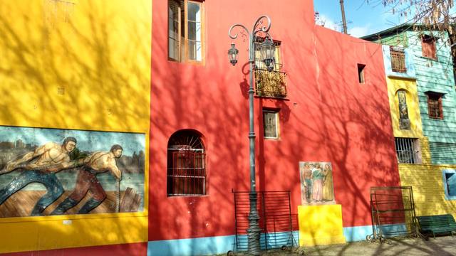 FOTO: Las coloridas postales de un Caminito restaurado