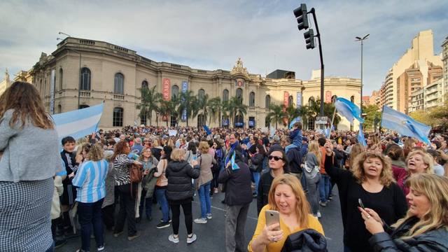 FOTO: Centenares de personas marcharon en Córdoba a favor de Macri