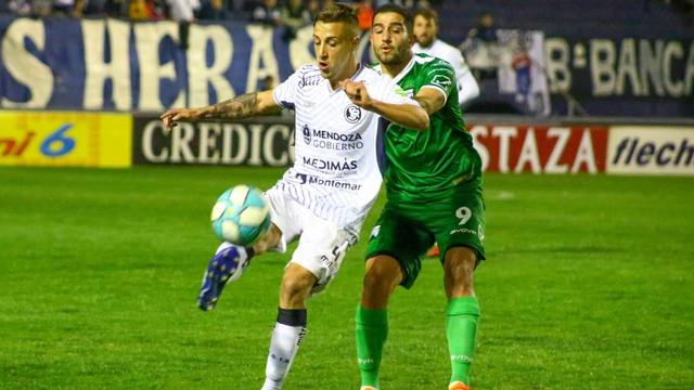Independiente Rivadavia fue más efectivo que Ferro