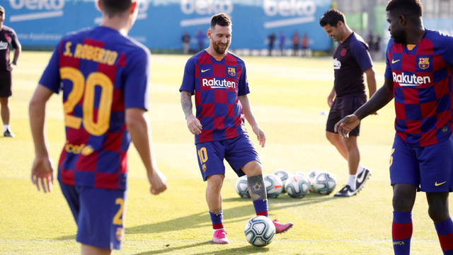 FOTO: Se pone a punto: Messi volvió a entrenar con el Barcelona