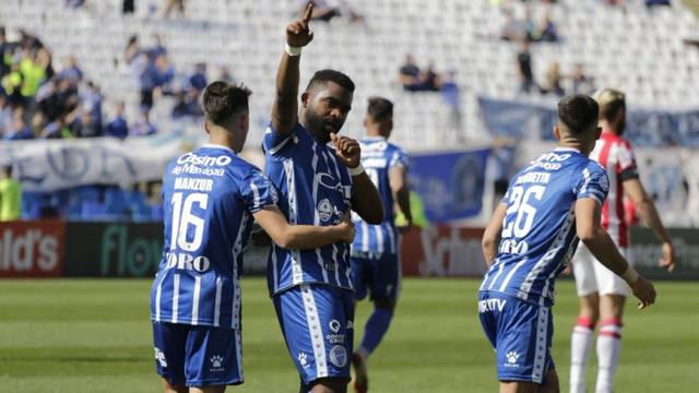 Godoy Cruz consiguió su primer triunfo ante Estudiantes