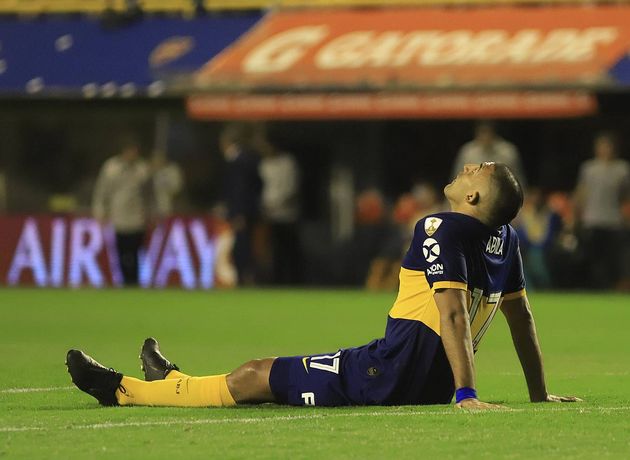 "Wanchope", al acusar su lesión en la cancha.