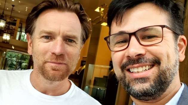 Santiago do Rego compartió en las redes la imagen junto a Ewan McGregor.