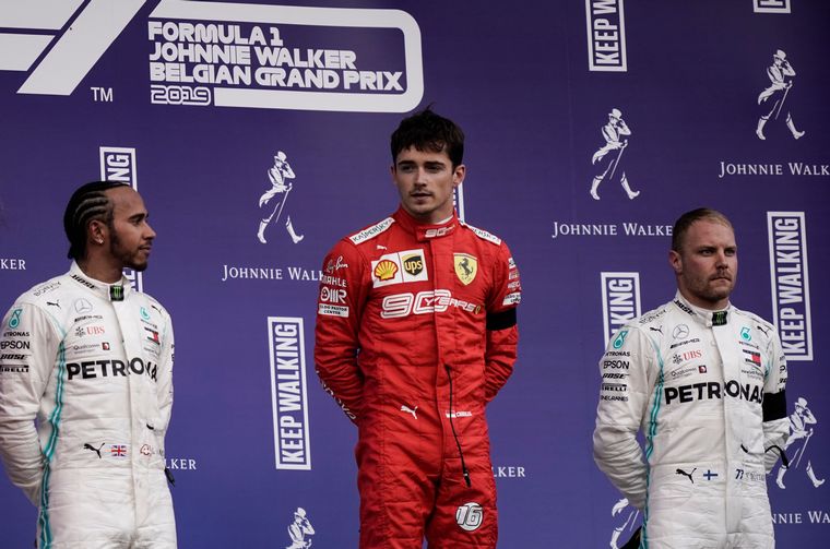 FOTO: Leclerc logró su primer triunfo en Fórmula 1.