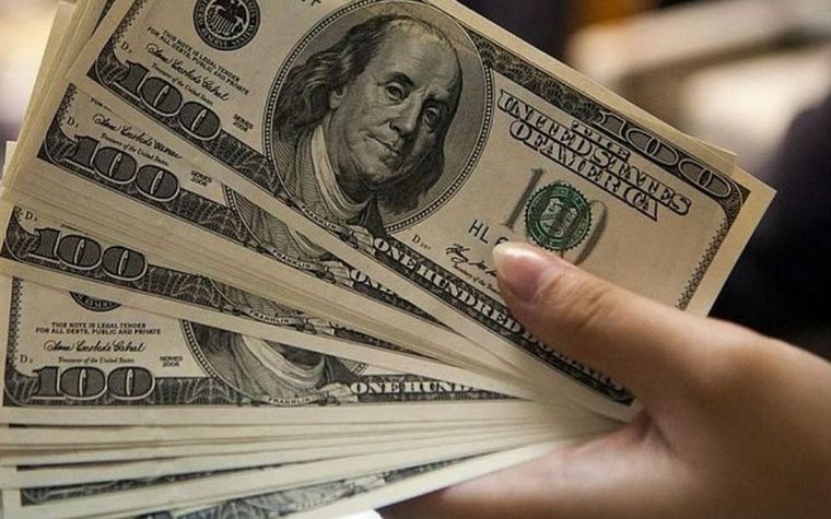 El dólar reacciona tras las medidas del Gobierno nacional.
