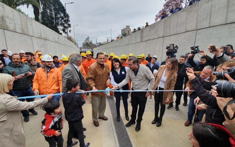 Mestre inauguró el túnel de Plaza España.