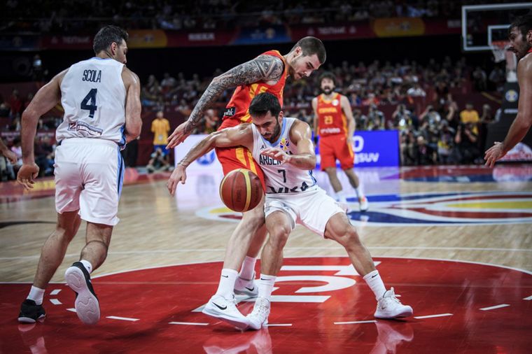 La Selección de básquet no pudo con el poderío español.