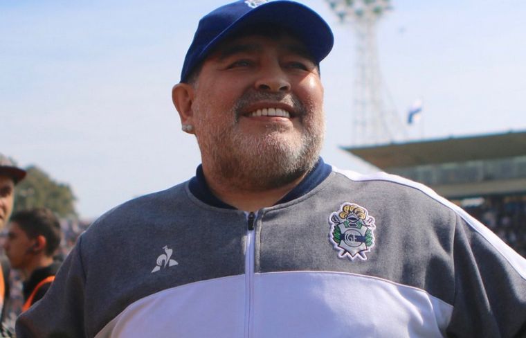 FOTO: Diego Maradona debutó en Gimnasia.