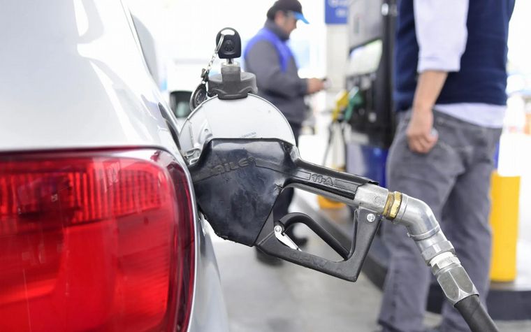 Aumentaron los combustibles de YPF (Foto: archivo)