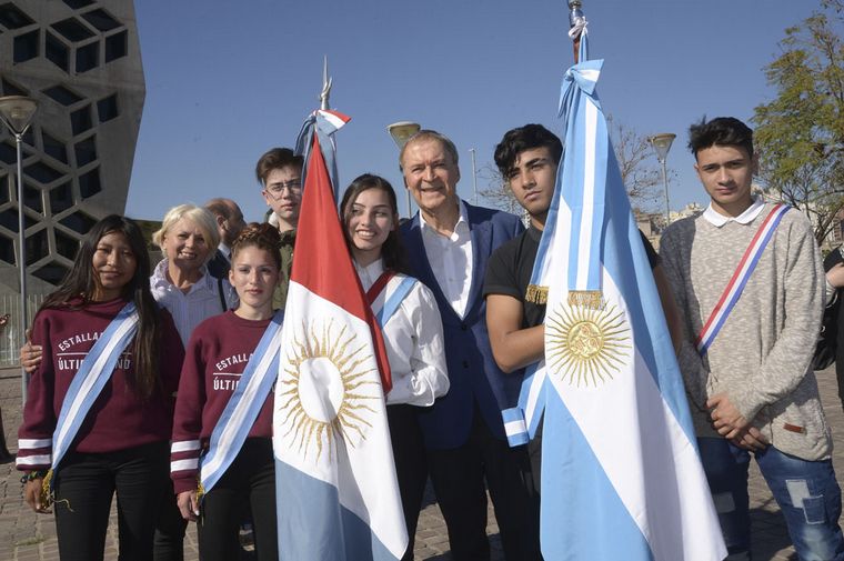 El gobernador Schiaretti encabezó el acto por el Día de la Bandera de Córdoba.