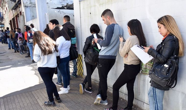 La búsqueda de empleo, una constante en tiempos de crisis (Foto ilustrativa)