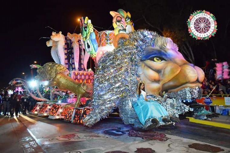 Desfile de carrozas por la Primavera en Jujuy