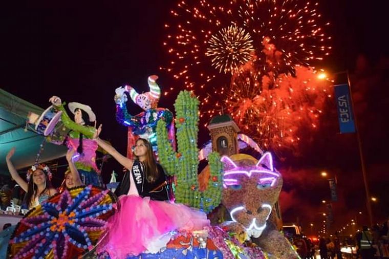 Desfile de carrozas por la Primavera en Jujuy