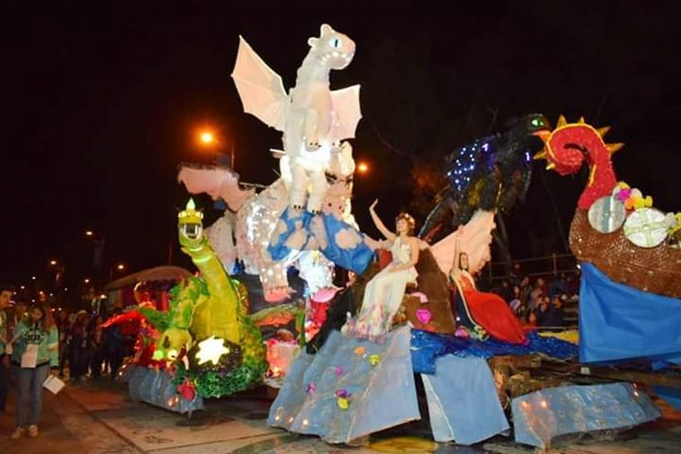 Desfile de carrozas por la Primavera en Jujuy