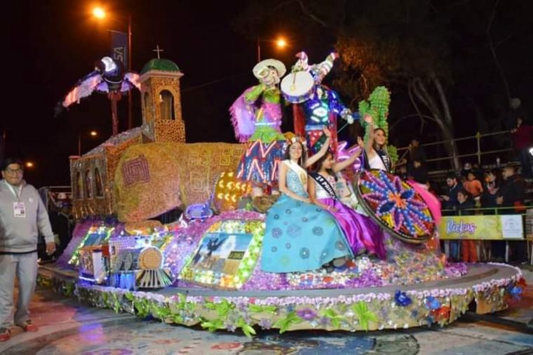 Desfile de carrozas por la Primavera en Jujuy