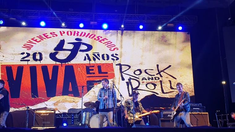 Jovenes Pordioseros en Fiesta de la Primavera 2019