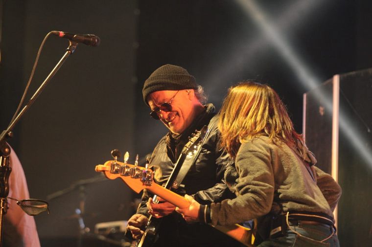 Las Pelotas, rock y hits a la vera del lago.