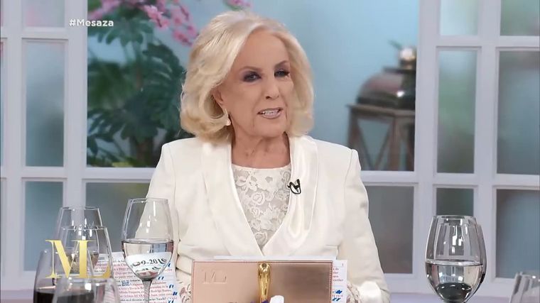 "Es muy agotador, me cansa mucho conducir dos programa", dijo Mirtha.