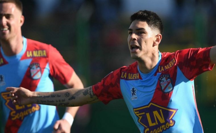 Álvarez Suárez marcó uno de los tantos de Arsenal