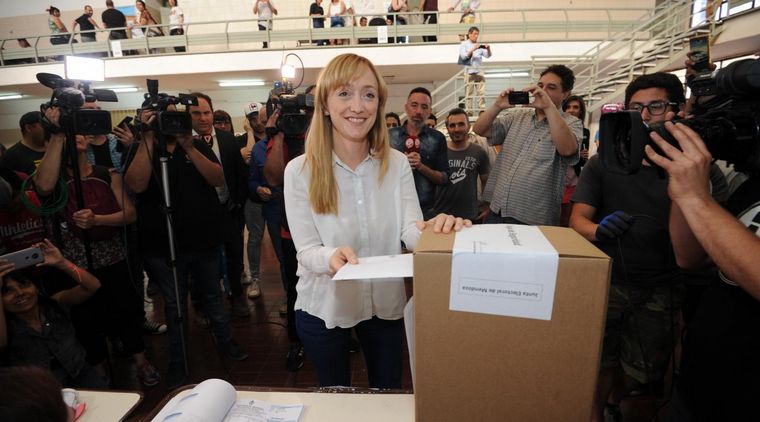 anabel fernández sagasti