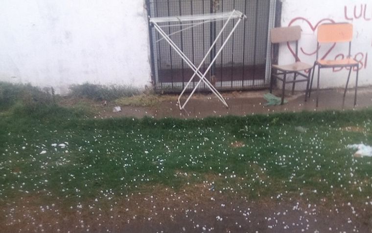 Cayó granizo en Bell Ville.