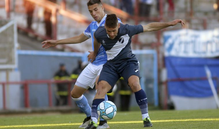 Estudiantes visitó a Alvarado en Mar del Plata.