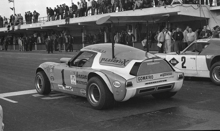 Pairetti y la Liebre 11/2 de TC en Buenos Aires. Gent. A.de Brito