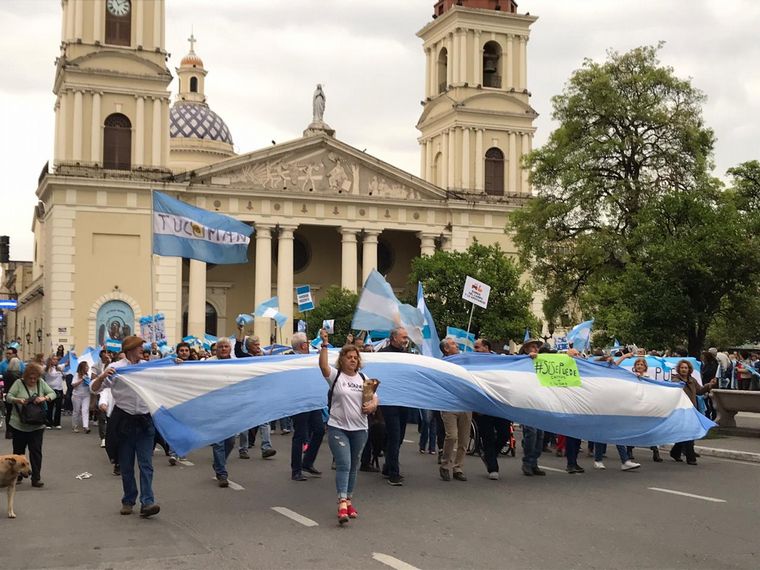 FOTO: La marcha del millón en Tucumán.